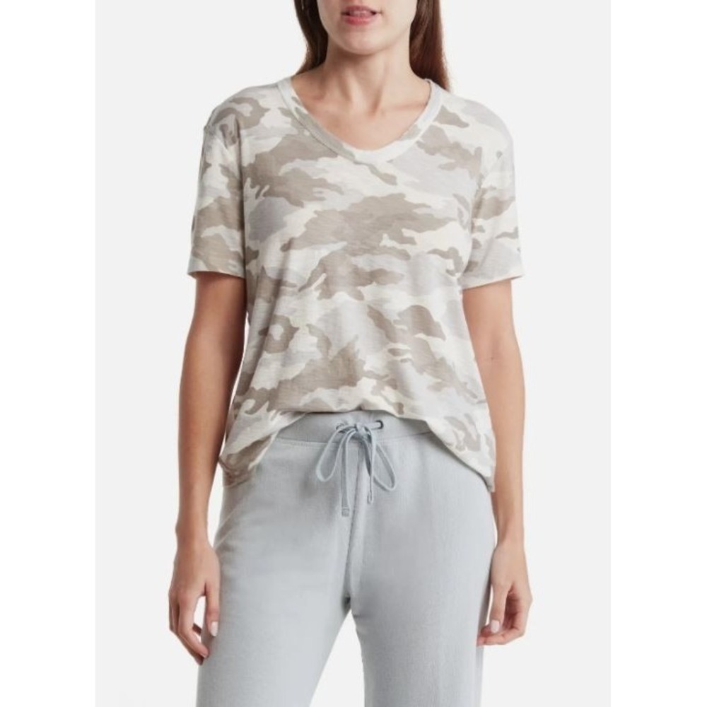 Simply Blessed Women's V-Neck Short Sleeve Rayon Hi-Low T-Shirt in LT Camo Large